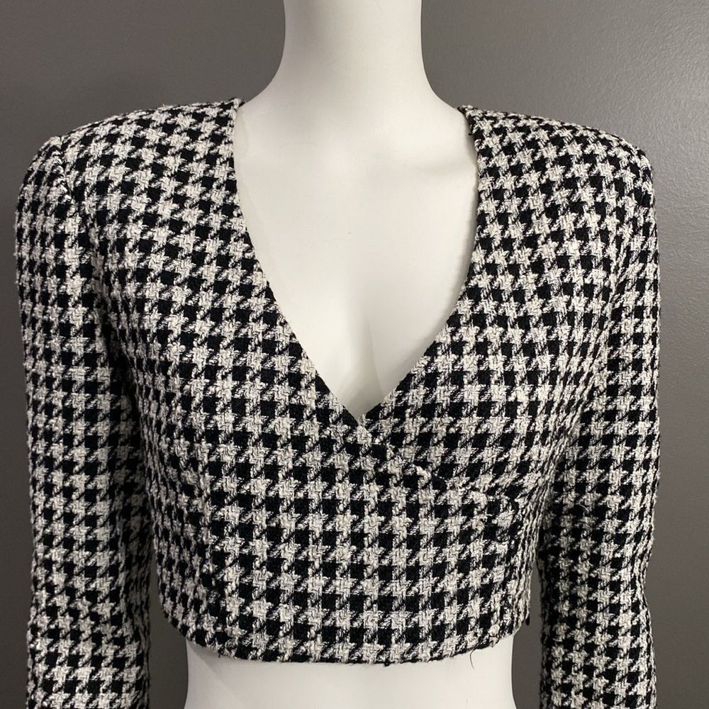 Zara Black and White Fitted Crop Blouse
